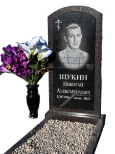 Комбинированный памятник в КРЫМСКЕ
